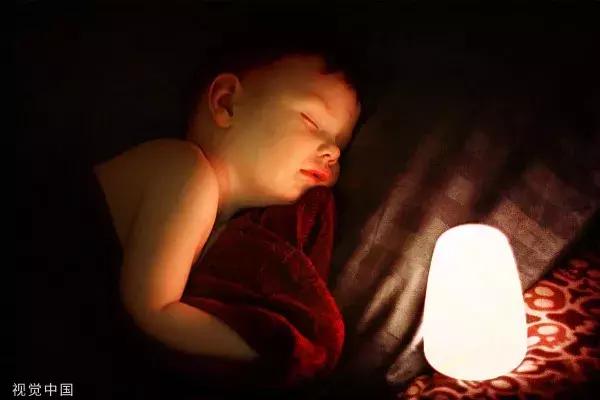 「提醒」7岁女孩性早熟，竟是这个习惯害的！很多人都有