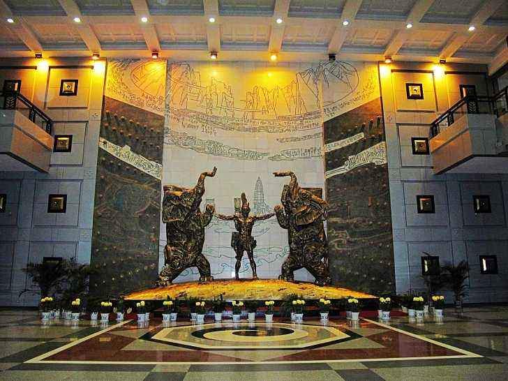 北方30年前两座巨无霸城市,北方唯一一座超级城市