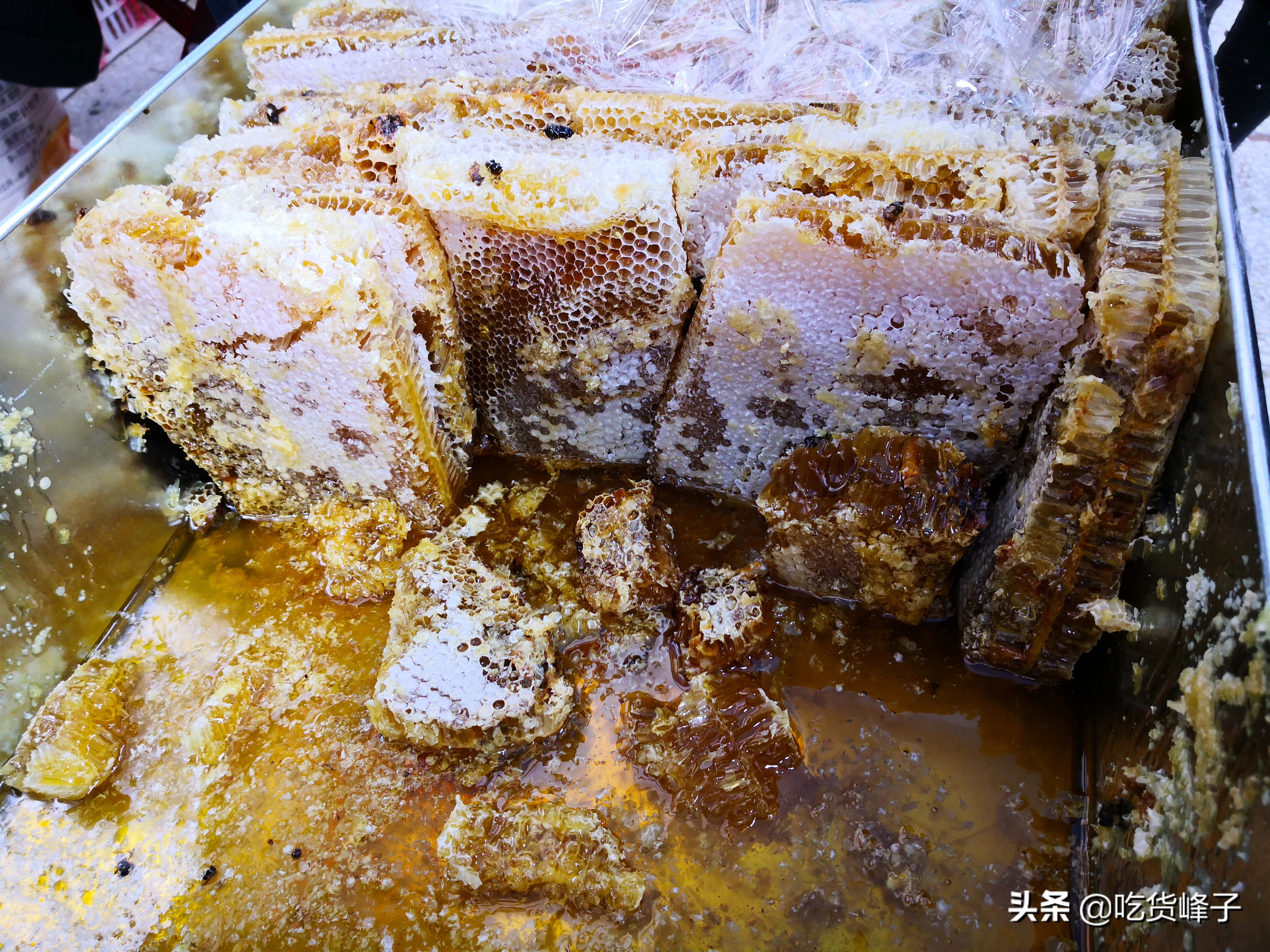 83岁老人在大集上摆摊卖稀罕物,早市70元一斤稀罕物