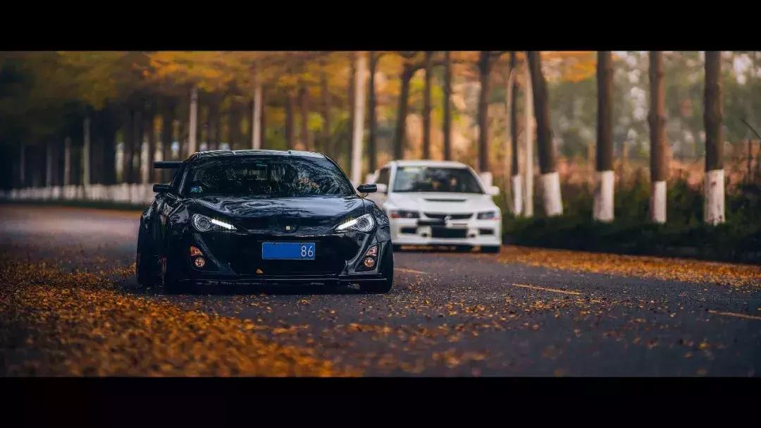 丰田86轮毂装18寸还是17寸好,丰田86加宽体