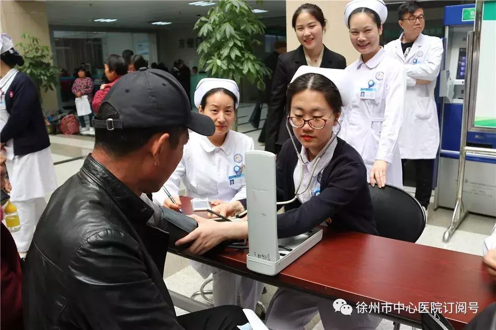 全国爱肝日318肝病救助计划活动,爱肝护肝义诊