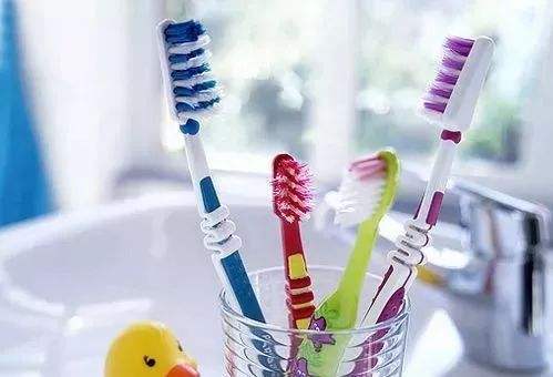 再生障碍性贫血牙龈出血怎么办,牙龈一吸就有血再生障碍性贫血