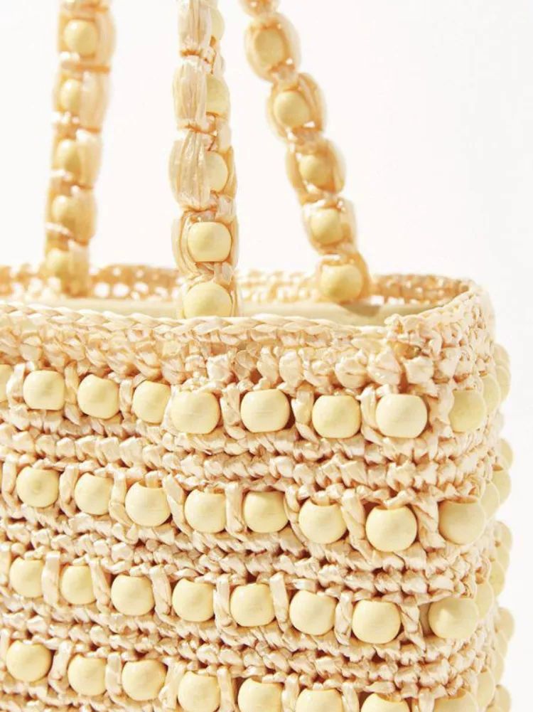 牛油果绿穿出夏季里自己的风格,牛油果色跟什么颜色一起穿才好看