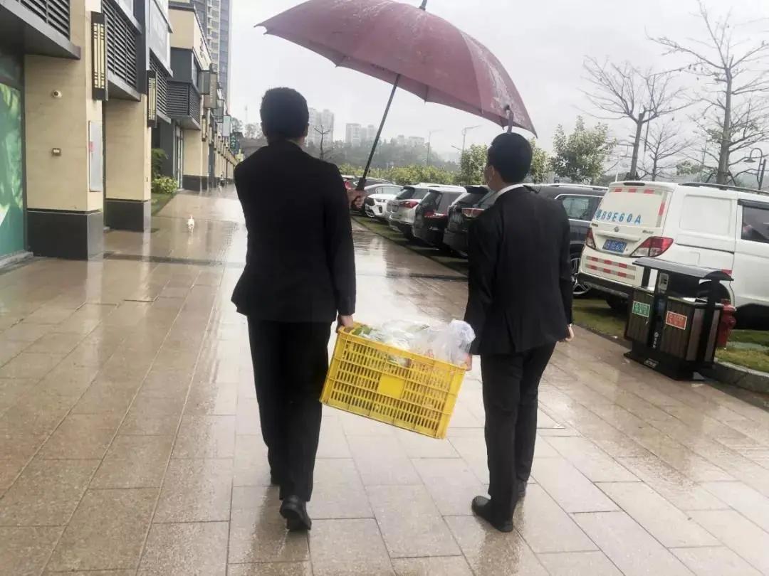 物业公司给社区送锦旗的内容,特别暖心的锦旗