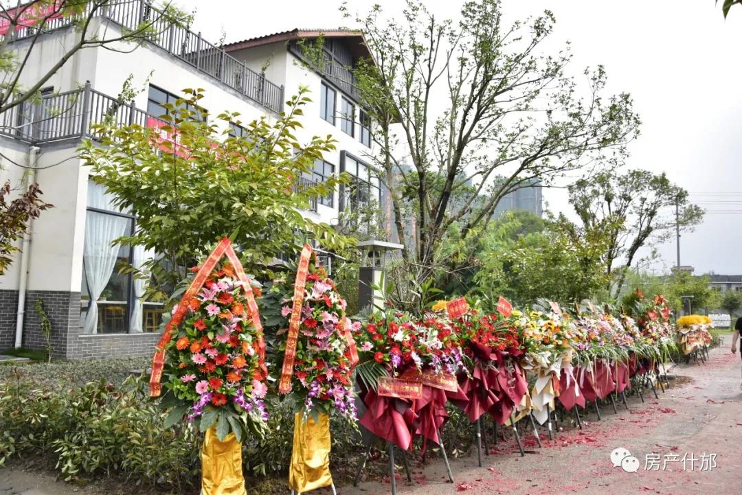 什邡多家本土开发商、施工方齐聚城西这栋叠拼内,所为何事?