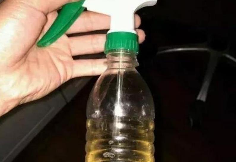 花盆里的土不保水怎么办,花盆土越来越少怎么加土