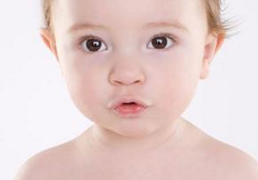 皮肤起皮干燥有碎屑用什么护肤,干燥皮肤的正确护肤方法