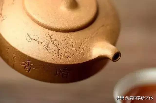 段泥紫砂壶变黑是怎么回事,段泥紫砂壶吐黑后还能用吗