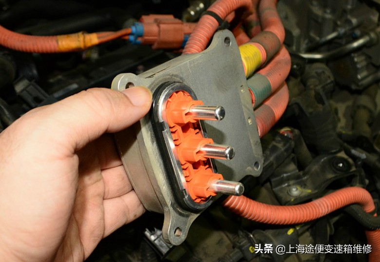 新款比亚迪唐变速箱维修,比亚迪唐变速器功能受限要咋办