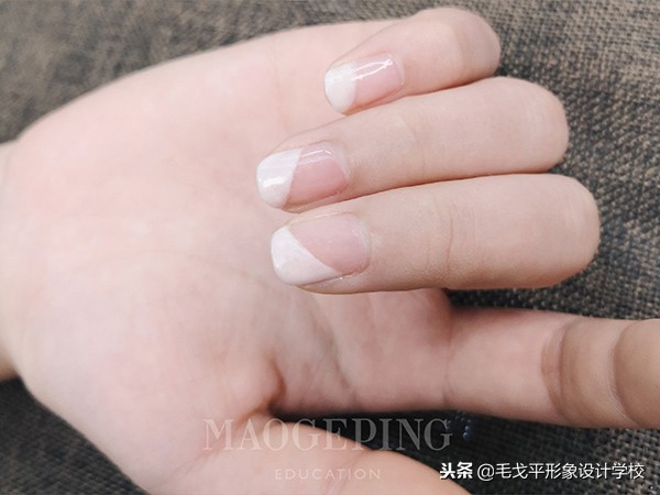 小清新美甲线条,做一款优雅的法式美甲清新又好看