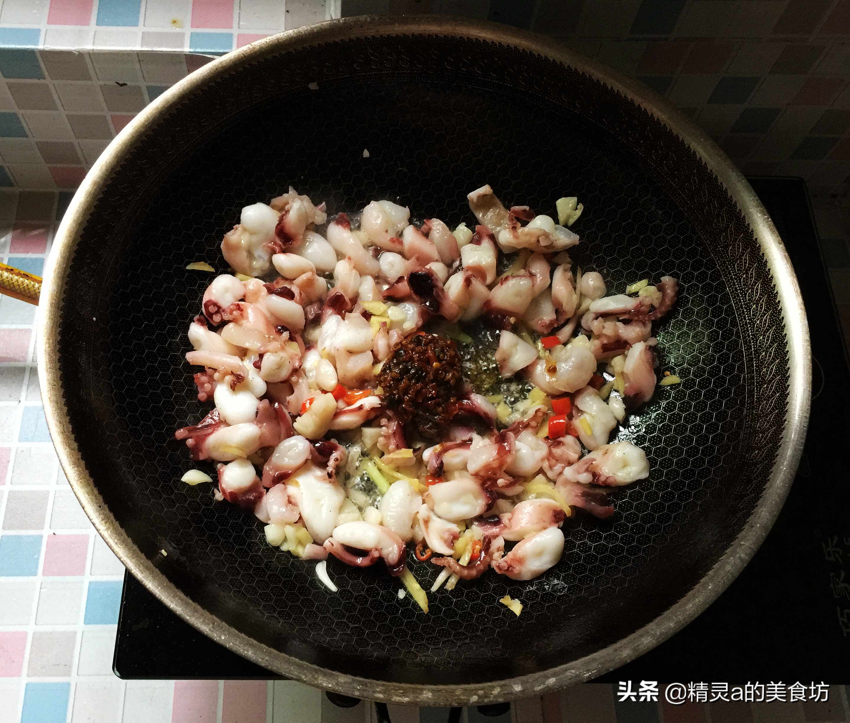 它的蛋白质是牛奶的6倍，隔三差五吃一餐，补钙抗衰老，错过可惜