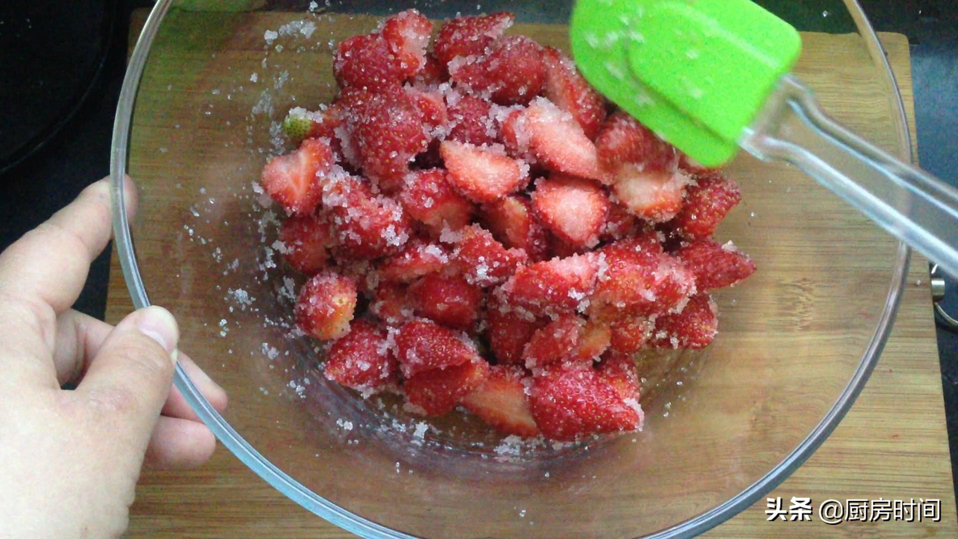 又好吃又简单的草莓酱,酸酸甜甜的草莓酱味道超赞的