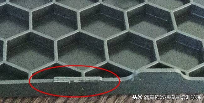 汽车固封模具设计,汽车面盖模具设计