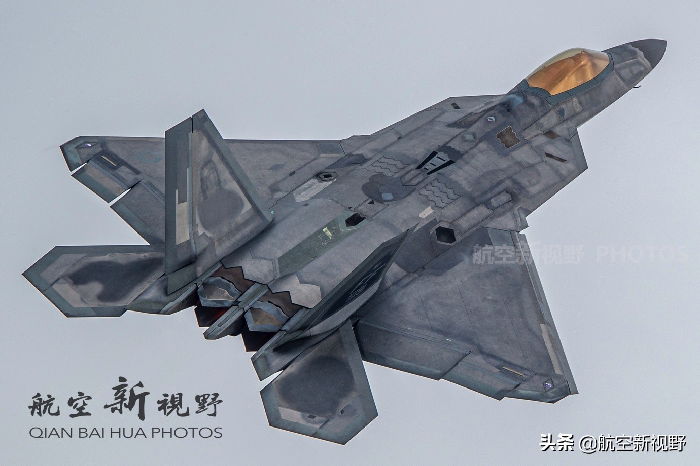 F-22隐形战机高清组图,第一款美制四代机,服役15年依旧帅气逼人