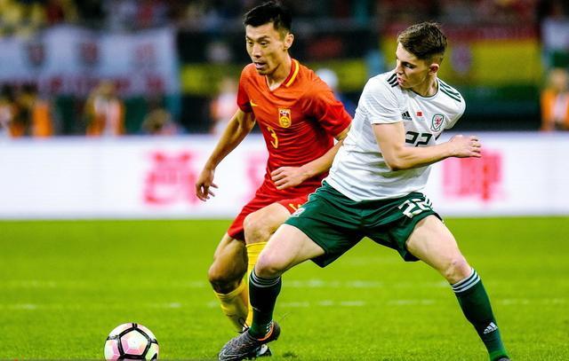 清流！两大中超土帅率队踢出最纯粹足球他们才是国足振兴的希望