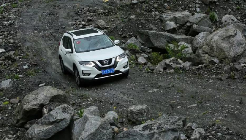 日产奇骏试驾2.0排量,日产奇骏2.5四驱性能测试