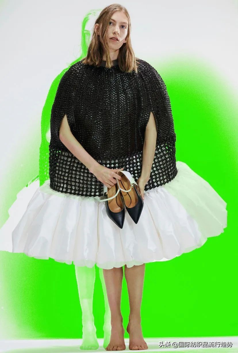 最新一季的巴黎时装秀,下一次的巴黎时装周