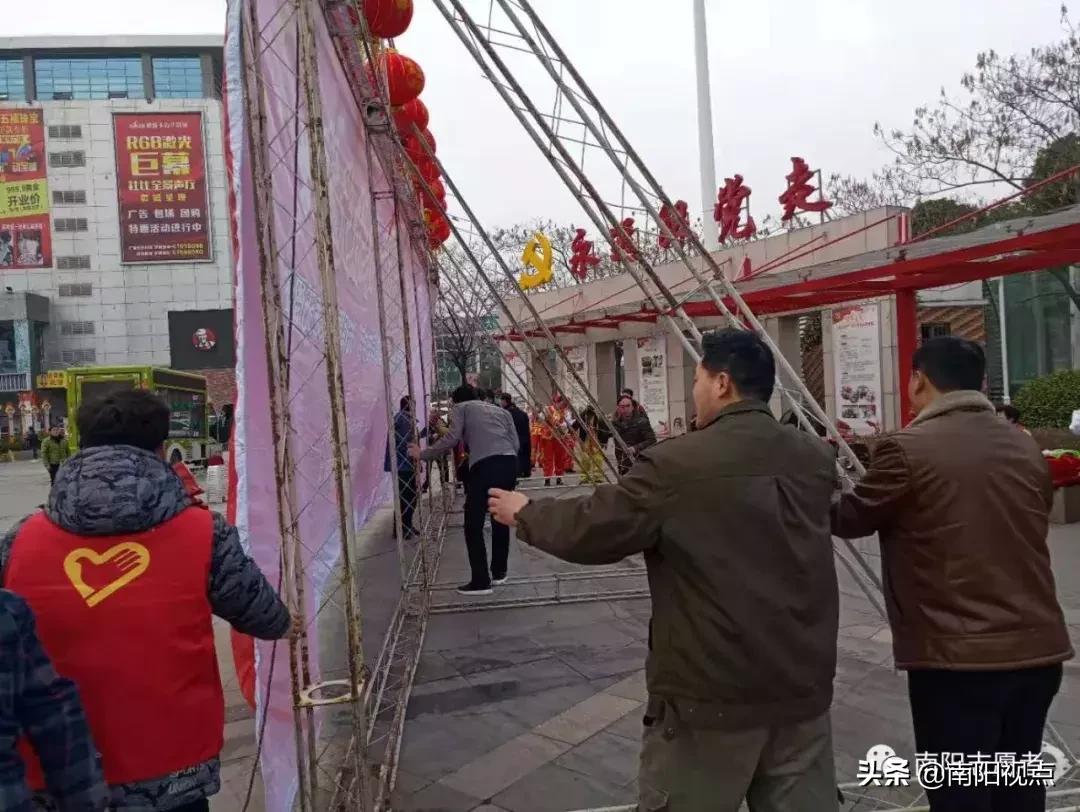 南阳市举办纪念毛*东泽**“向雷锋同志学习”题词发表56年公益活动