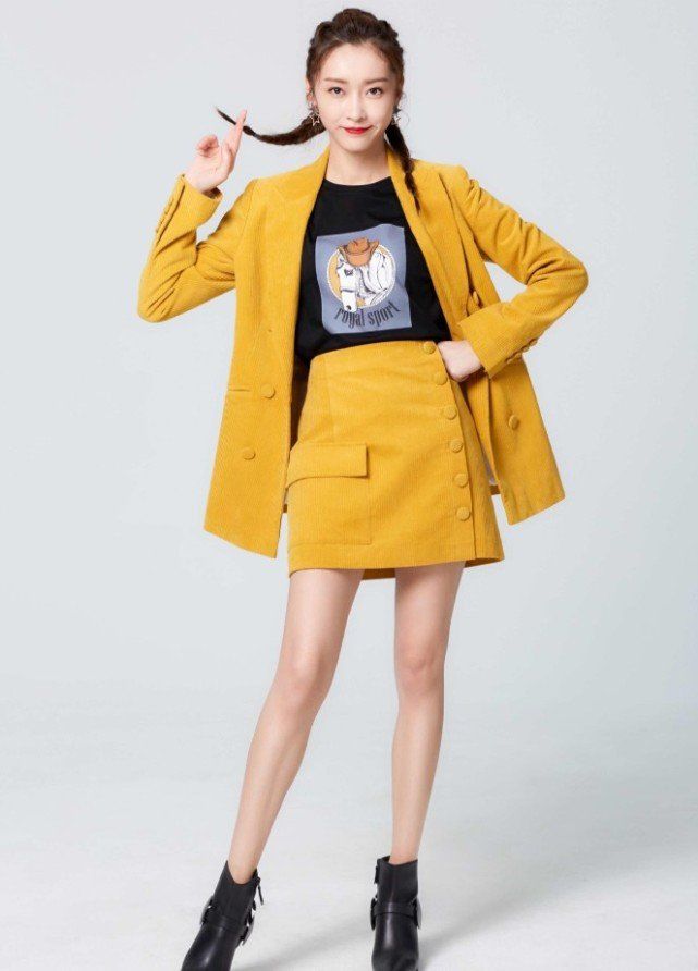 肖战的师姐写真,肖战大背头机场穿的裤子