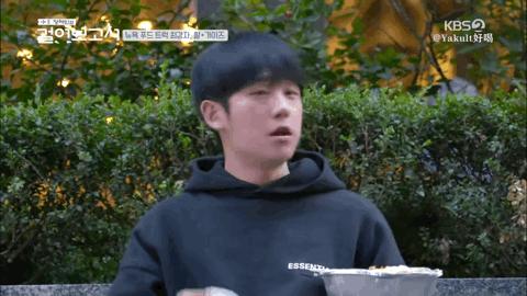 童颜配腹肌，这部只看一眼，就帅疯我了