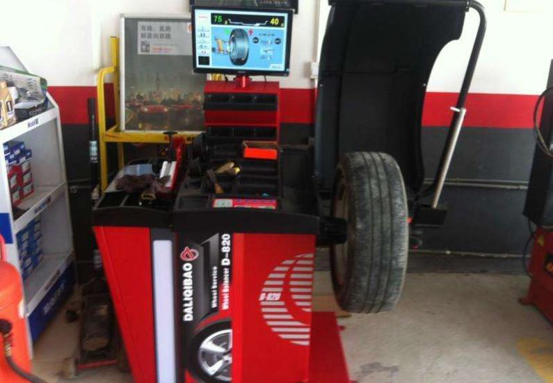 四轮定位和动平衡哪个简单,四轮定位和动平衡区别在哪