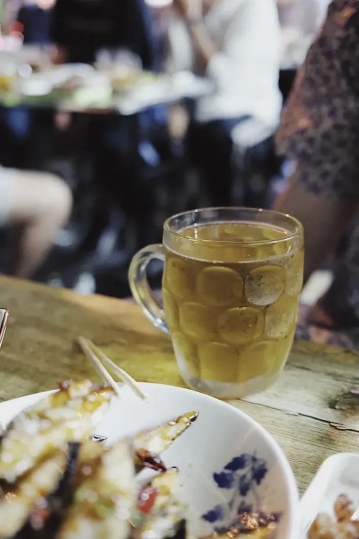 青岛即可以看海还能吃海鲜的地方,去青岛吃好海鲜看大海心情自然好