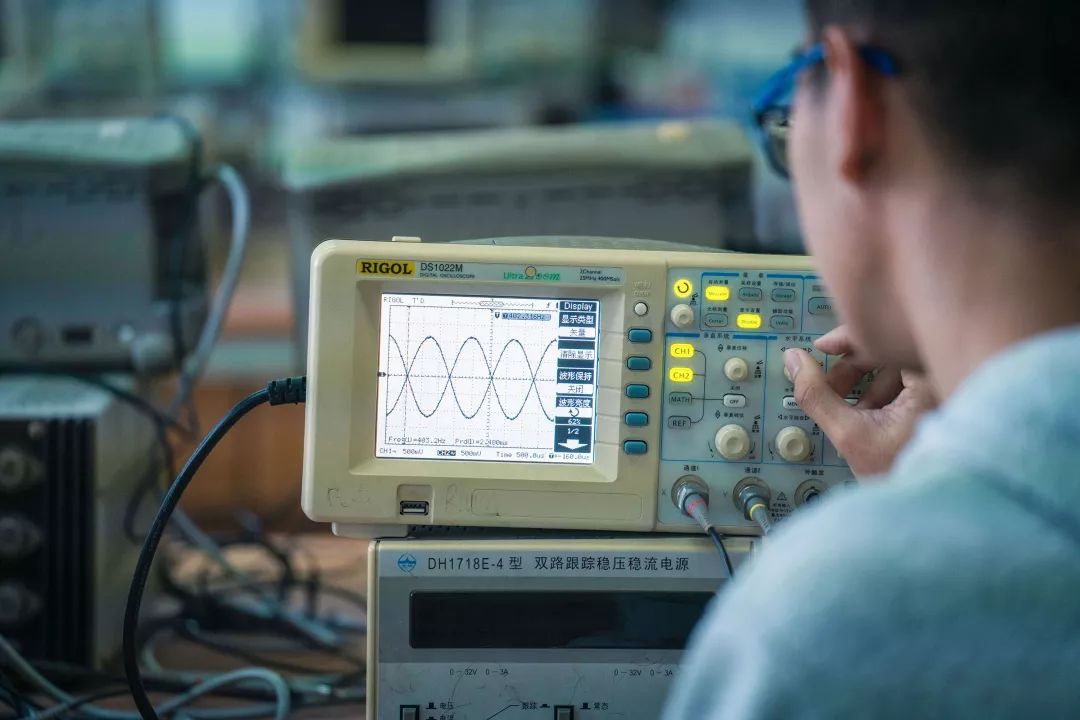 你好,我们是工!科!生