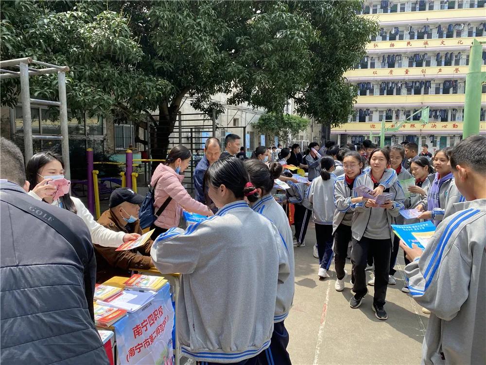 广西高职招生宣传大篷车,2020年南宁中专招生