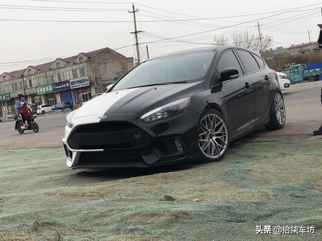 福克斯rs黑白,福克斯rs第二代