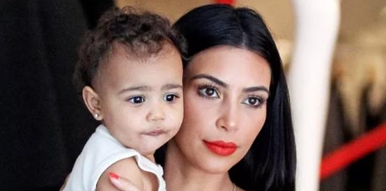 凯特夏洛特伊丽莎白对比图,凯特和女儿夏洛特