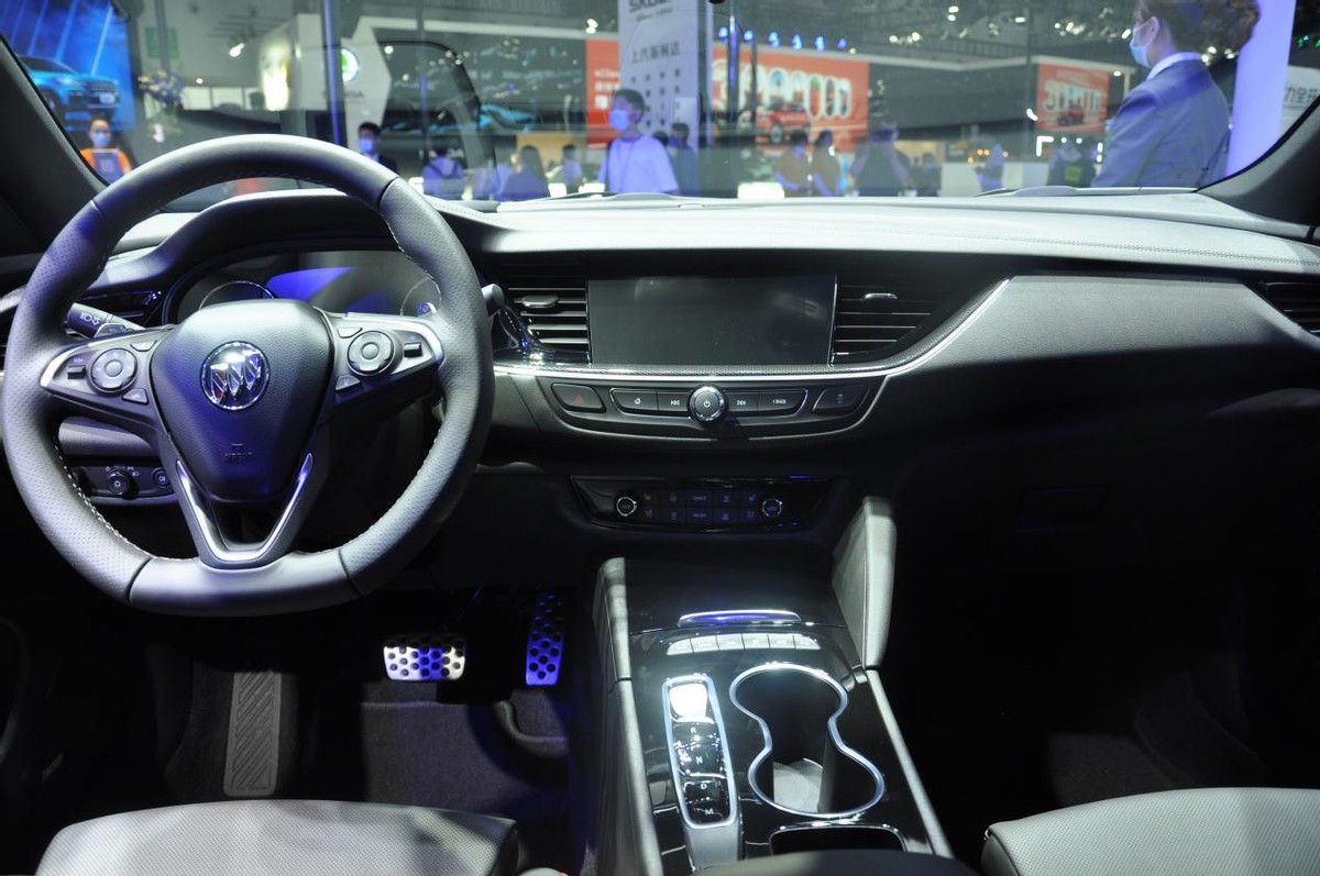 年轻人的b级车别克君威gs新款上市,别克君威gs2012款2.0t多少钱