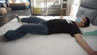 芝华仕5星的床垫靠谱吗,芝华仕5星床垫气味大