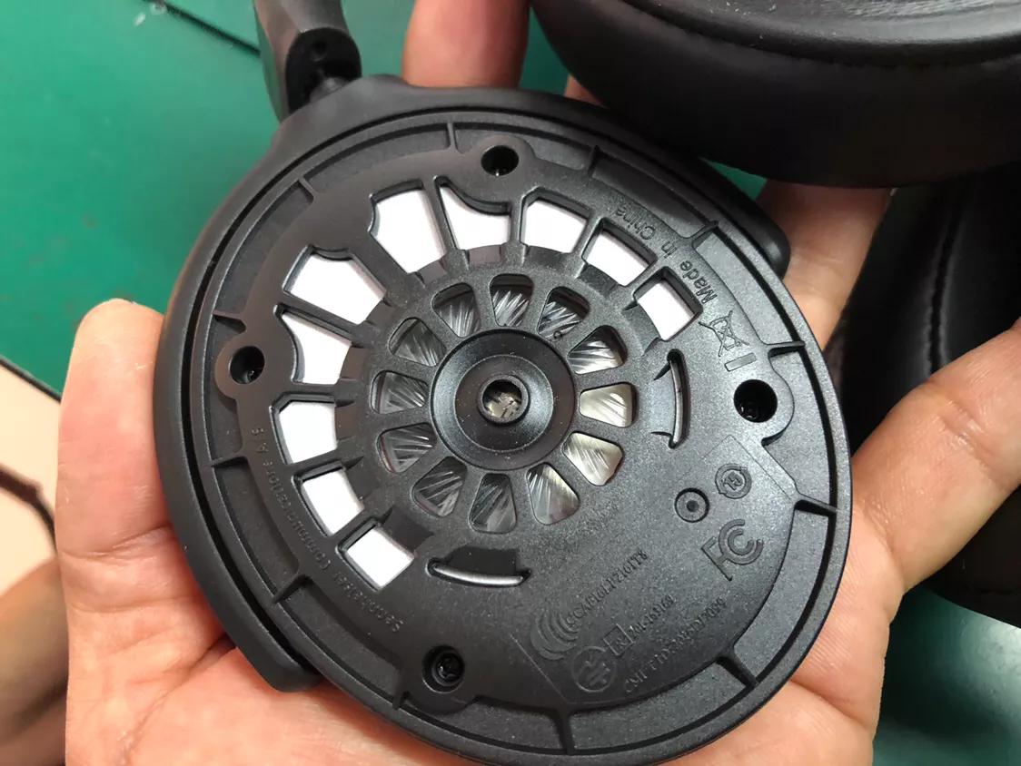 森海塞尔hd4.50btnc如何拆开,森海塞尔hd4.40bt耳罩掉皮