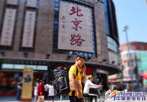 从网店店主到苏宁快递员因值得而坚持