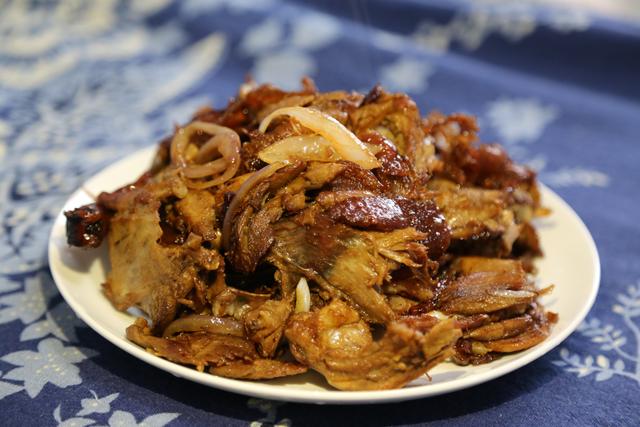 吃完烤鸭的鸭架子怎么办,北京烤鸭的鸭架怎样处理好吃