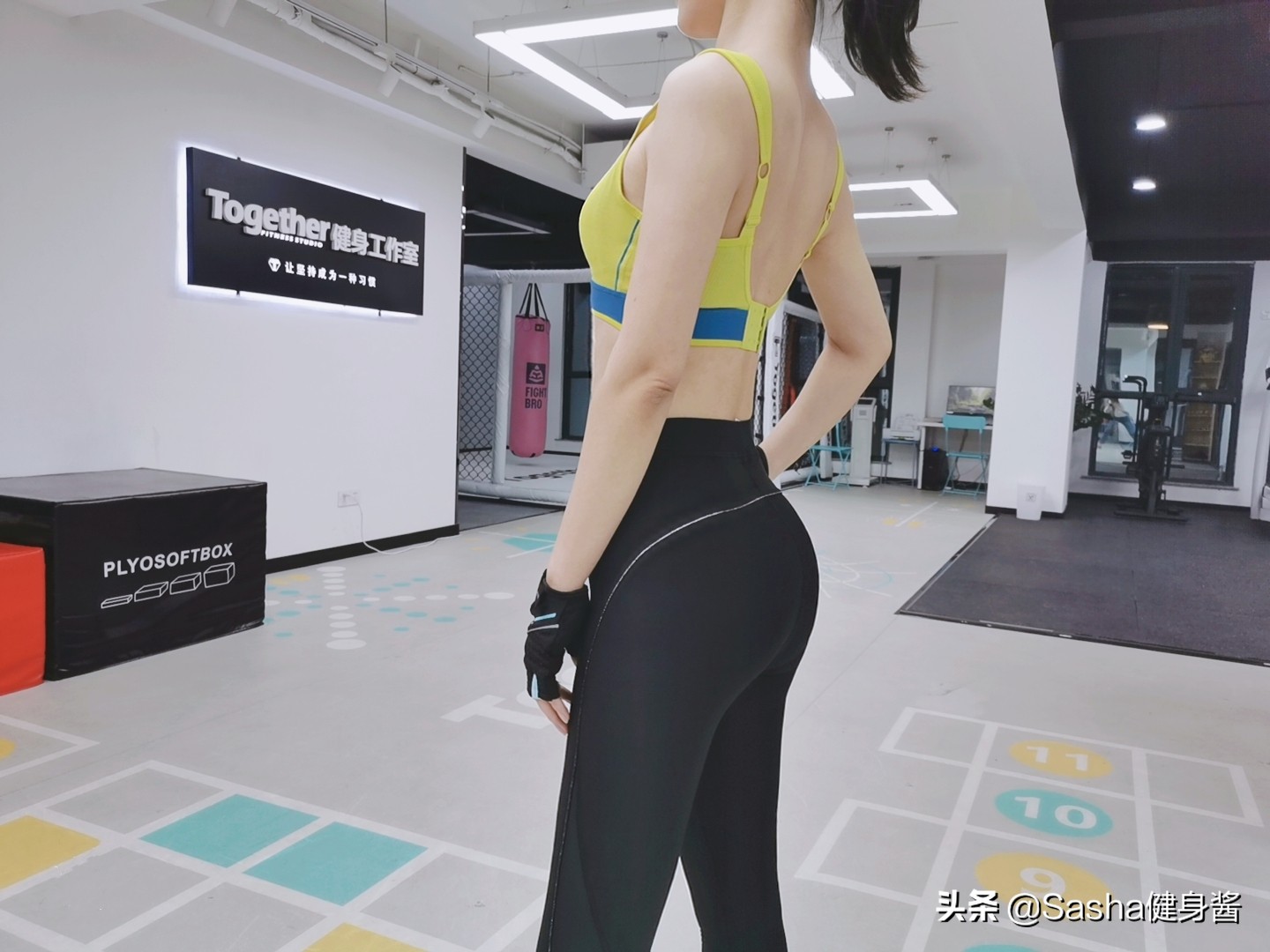 如何练就蜜桃臀？从一到四，清楚感知翘臀带来的身体变化