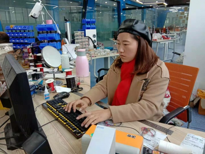 创业故事分享夫妻,创业故事夫妻俩努力工作