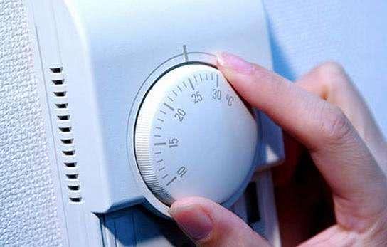 孩子睡觉时头上汗多是什么原因,宝宝缺钙头部会大量出汗吗