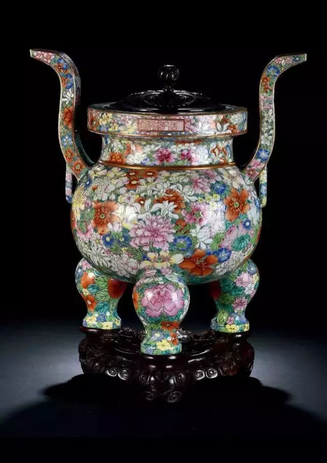 民国粉彩瓷器百花不落地瓶,乾隆粉彩百花不落地瓷器