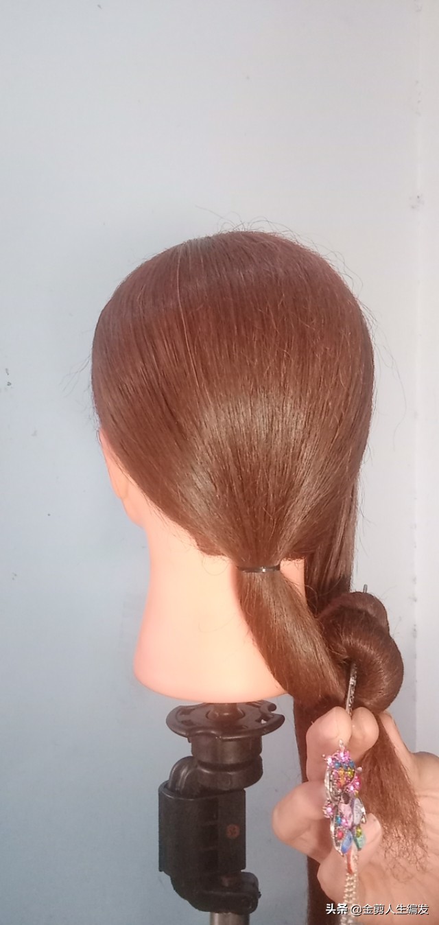 简单古代挽发髻戴发簪,怎么用发簪挽发髻