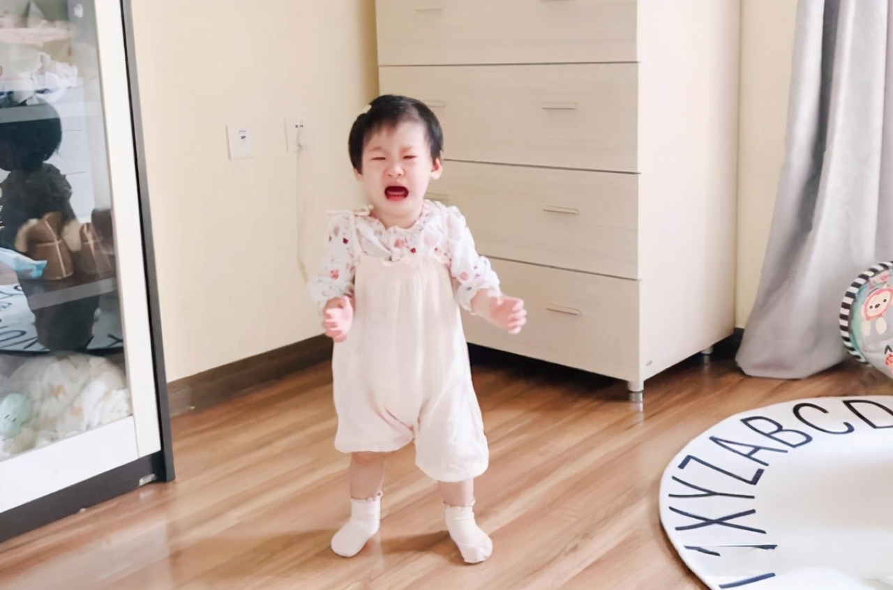 粗鲁的“断奶方式”不可取，做好这几点，帮助宝妈科学断奶