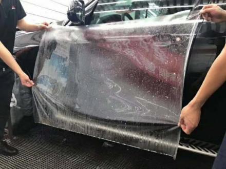 新车到底贴改色膜还是隐形车衣,买新车上车衣好还是不好