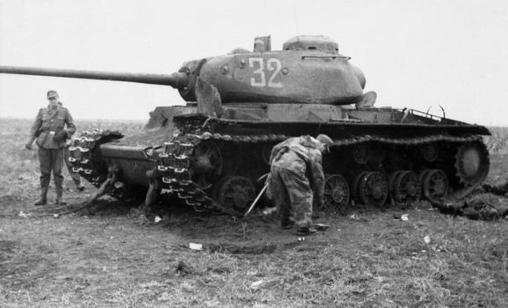 生不逢时：苏联KV-85重型坦克，与德国虎式坦克相比，谁更厉害？