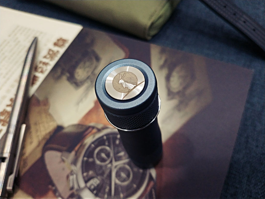 雷明兔fw4x手电,雷明兔fw4a手电筒评测