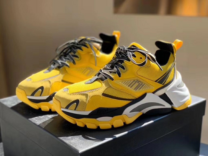 不随波逐流有思想主见,不随波逐流而引领潮流