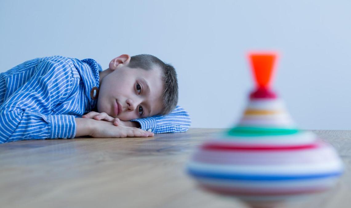 成年孩子叛逆自私家长该怎么解决,孩子自私冷漠怎么教育