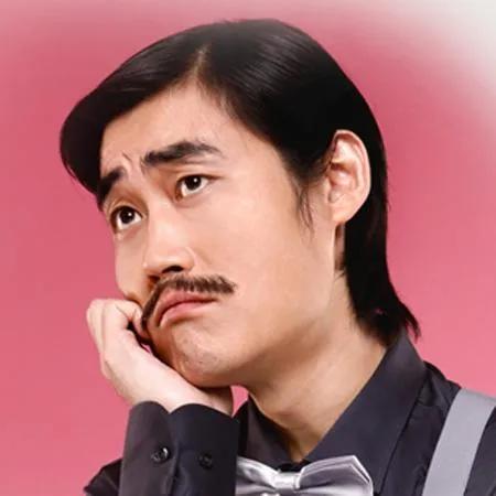 《万万》系列播出八年,配角凭借《扬名立万》一鸣惊人,主角沉寂