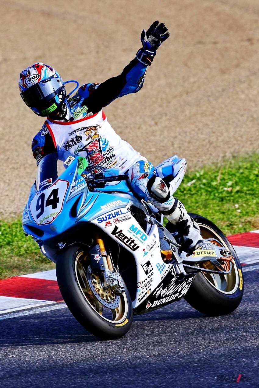 日企四缸600跑车的小灶J-GP2(4):惟墙内香的Suzuki