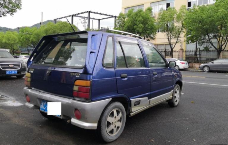 二手车市场价格长安铃木奥拓,刚拿驾照买一台二手车