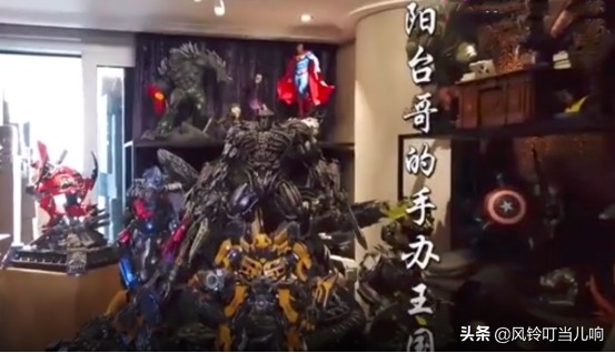 小伙花300万元买手办,小伙子花400万元买手办